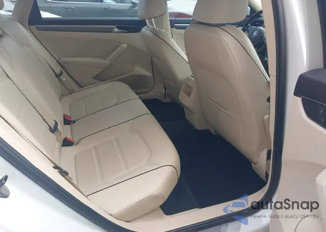 2017 Volkswagen Passat 1.8T R-Line from USA, damaged, VIN 1VWDT7A38HC017985